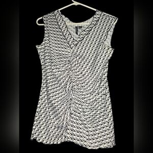 7/53. Essentials by Milano Black and White Patterned Top